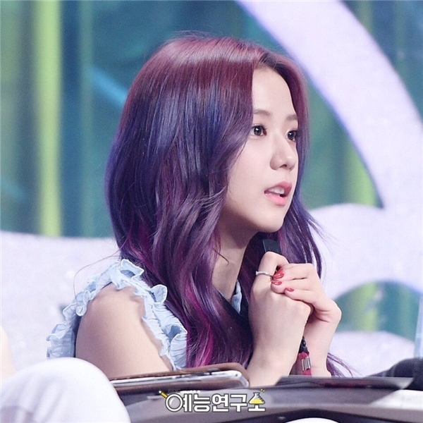 Jisoo bị hiểu lầm là nhóm trưởng trong khi Black Pink không có ai đảm đương vị trí đó