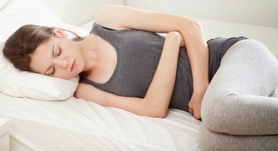 Những cơn đau bụng kinh có thể xuất hiện trước kì kinh nguyệt