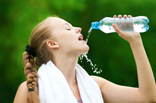 •	Uống nhiều nước lọc cũng giúp bạn giảm cân một cách hiệu quả