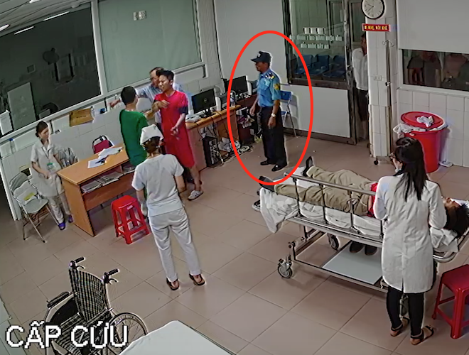 Công lý thuộc về ai khi Bảo vệ chỉ đứng nhìn bác sĩ 115 Nghệ An bị đánh?