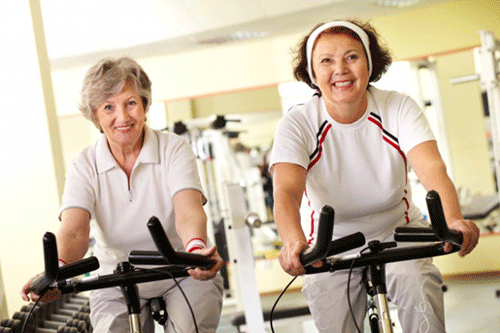 Người cao tuổi tập thể dục như thế nào để tăng cường sức khỏe?