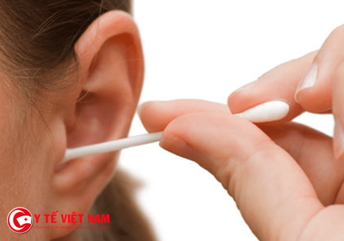 Lấy ráy tai để làm sạch tai là thói quen tai hại nhất