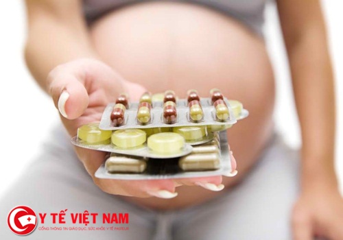 Giám đốc BV Phụ sản hướng dẫn các uống thuốc bổ cho thai kỳ khỏe mạnh