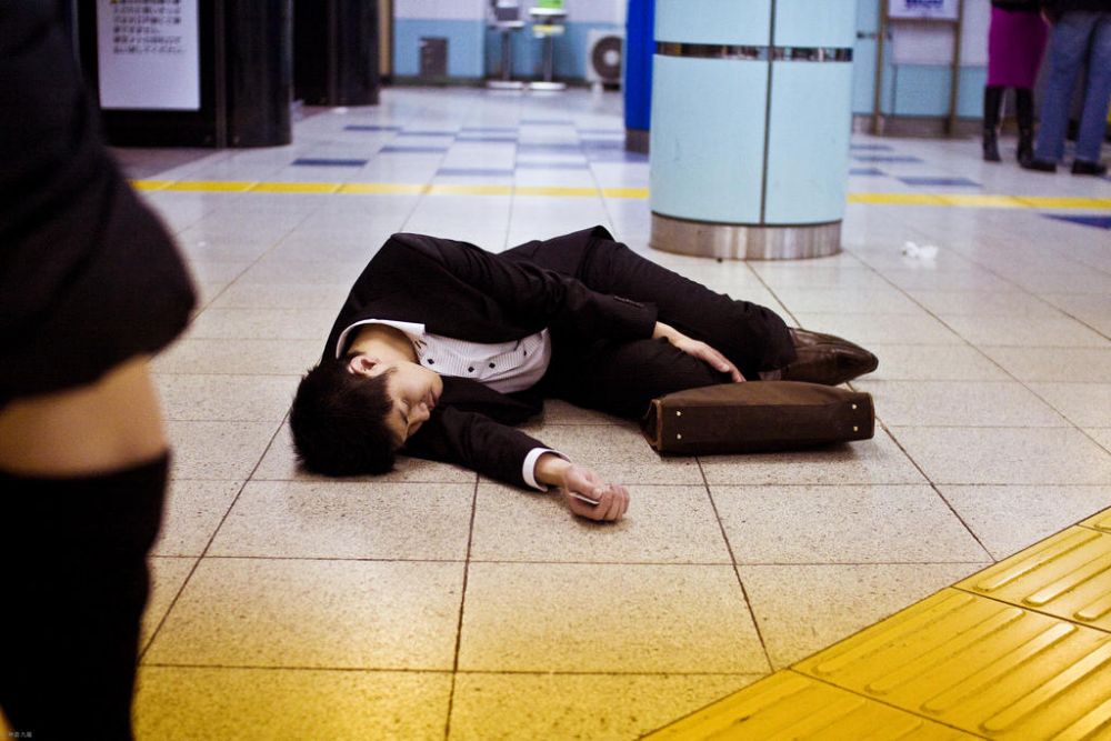 Báo động: Ngày càng nhiều người Nhật Bản tự tử vì áp lực công việc  