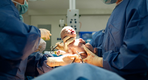 Phản khoa học: Trẻ sơ sinh chết lưu vì gia đình muốn mổ bắt thai vào giờ đẹp