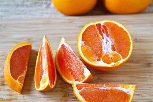 Cam là trái cây giàu vitamin C làm đẹp da