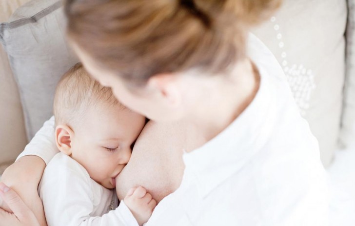 Tăng cường sức đề kháng cho trẻ bằng cách cho bú sữa mẹ