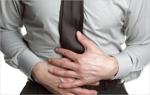 Bệnh viêm đại tràng khiến bệnh nhân thường xuyên đau bụng