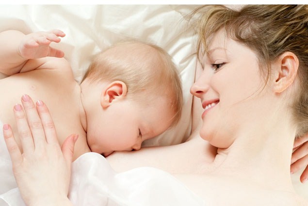 Phụ nữ sau sinh nên ăn gì để khỏe cho mẹ, dồi dào sữa cho con?