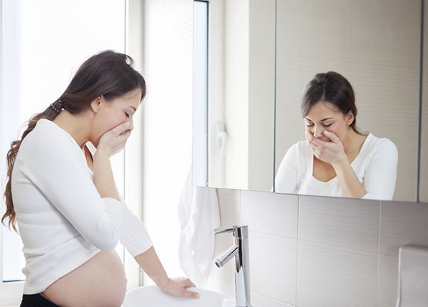 Biện pháp chống nôn và các thuốc điều trị nôn ở phụ nữ mang thai