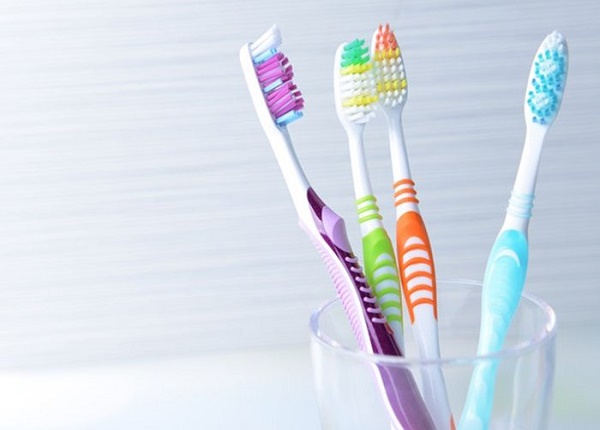 Cách bao lâu nên đổi bàn chải đánh răng?