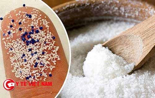Sốc 90% muối ăn trên thế giới nhiễm hạt vi nhựa