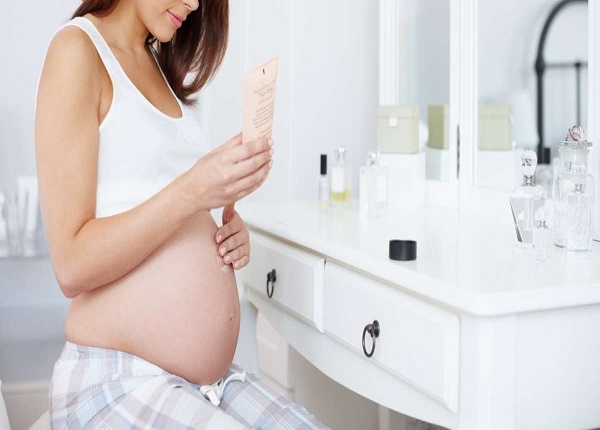 Mẹ bầu lưu ý 15 thành phần trong mỹ phẩm có thể gây ảnh hưởng đến thai nhi