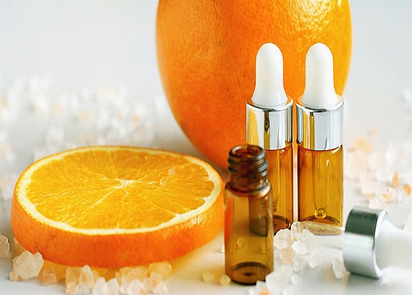 Hướng dẫn sử dụng serum vitamin C để làm trẻ hóa da